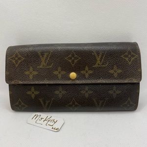 Louis Vuitton Women’s Long Wallet